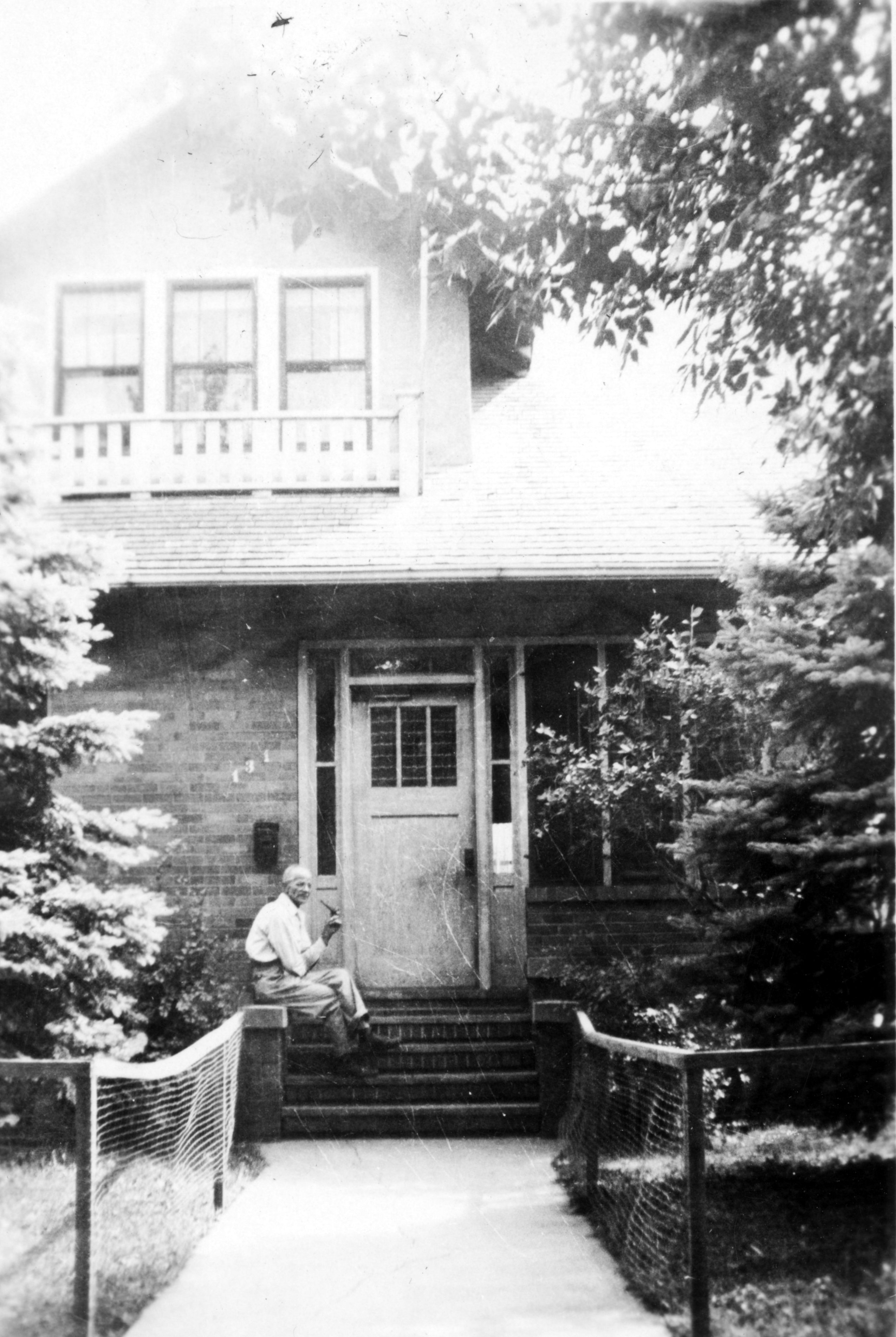 Elmer E. Goar, 131 Conklin Ave., Grand Forks, ND, 1930s.